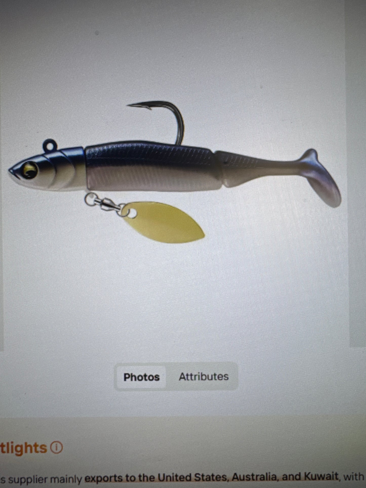 Minnow with blade